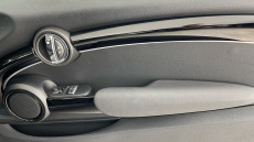 MINI Hatchback 1.5 Cooper Classic 3dr Auto Petrol Hatchback